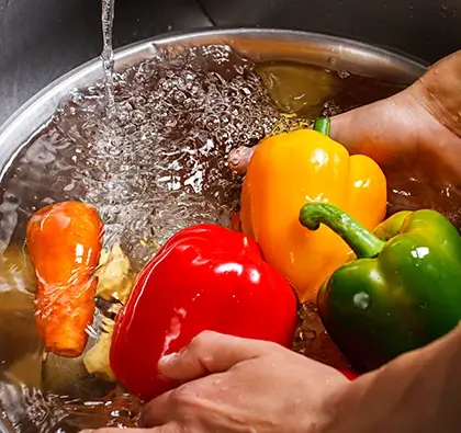 Manfaat pembersih lemak alami untuk mencuci residu pestisida.