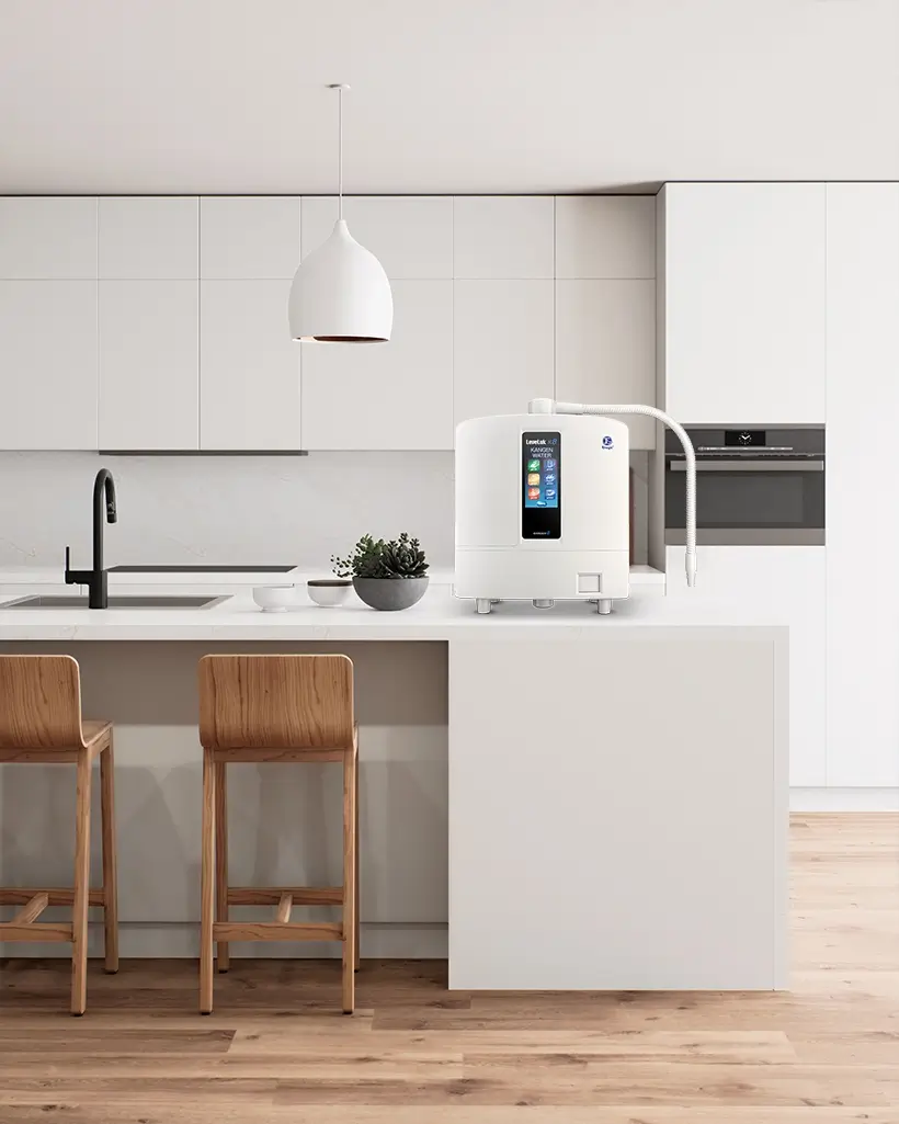 Mesin Kangen Water tipe K8 produk Enagic Indonesia dengan 8 pelat titanium antioksidan tinggi.